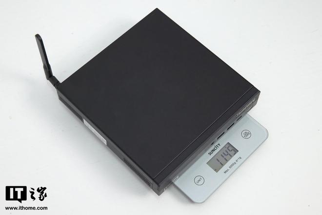 ThinkCentre M 大师台式机评测：形态设计巧妙软硬件定制实用(图2)