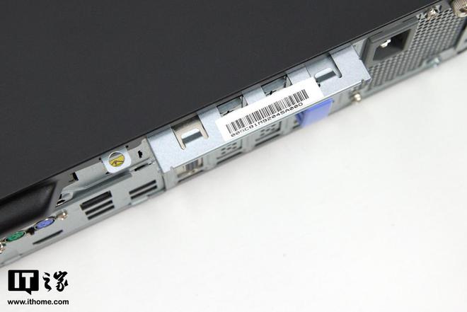 ThinkCentre M 大师台式机评测：形态设计巧妙软硬件定制实用(图15)